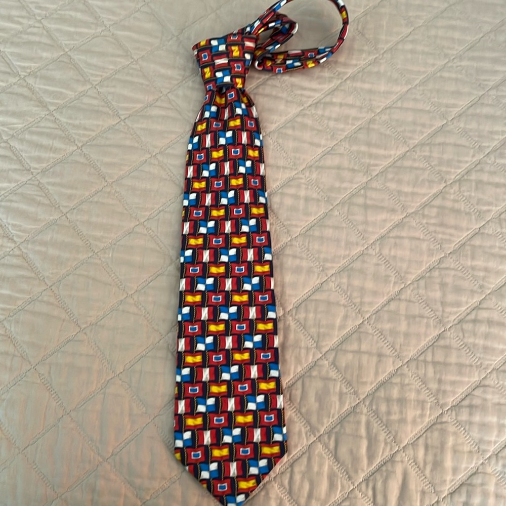 Gucci Mens Tie Nautical Flags Multicolor Silk Made in Italy 3 7/8" (W) x 57" (L)